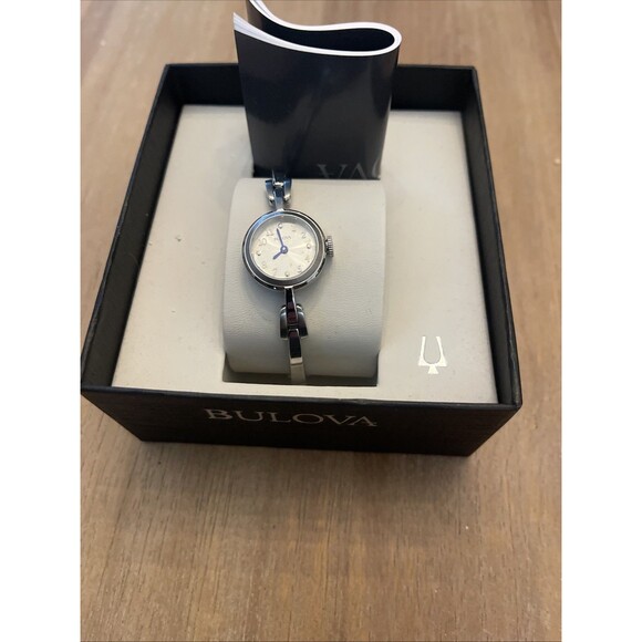 Bulova Classic Bangle Ladies Wrist Watch 96L222 main image 5